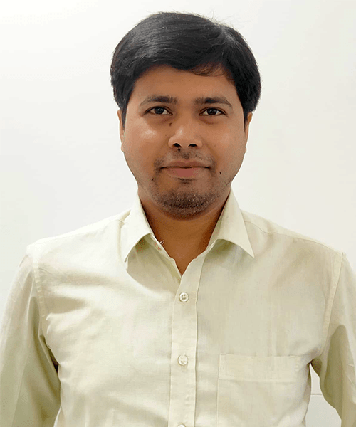 Gagan Gandhi, Accountant